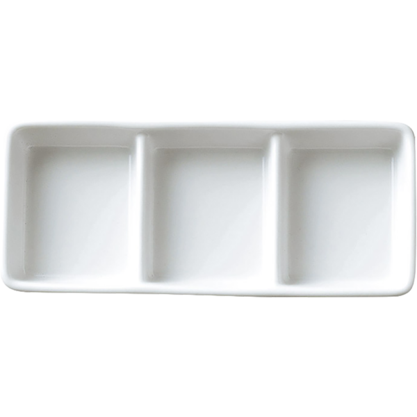 00000232 白 16 三ツ仕切皿 17.6×7.5×2.7㎝ P.104 ￥1200（税抜）