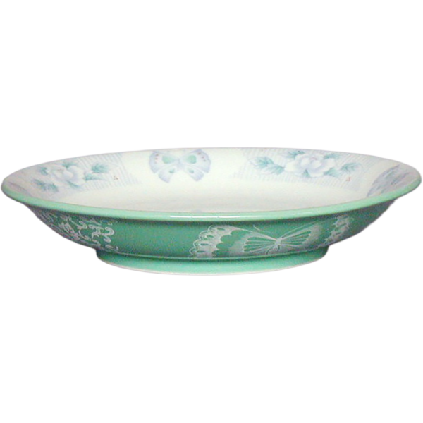 01320237 ヒスイ花蝶 7.5冷麺皿  22×4.2㎝ P.147 ￥3000（税抜）