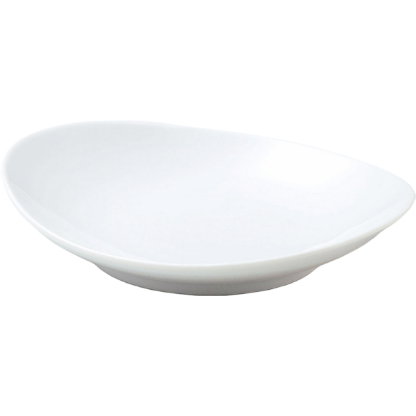 02861028 オーバルホワイト 17㎝深皿 17.3×15.4×3.3㎝ P.86 ￥700（税抜）